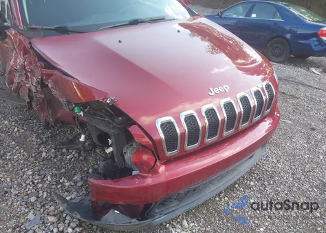 2016 Jeep Cherokee Latitude z USA, uszkodzony, nr VIN 1C4PJMCB6GW210786